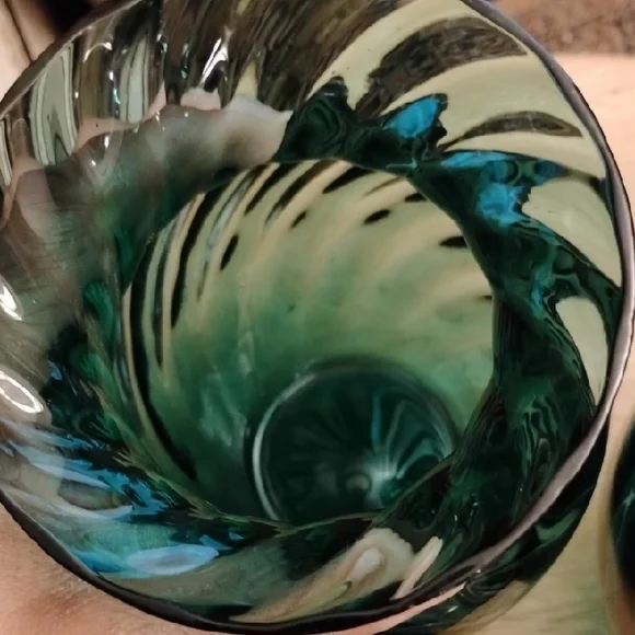 Vintage Elegant Green Glass Vase (Set Of 2) - Picture 12 of 13